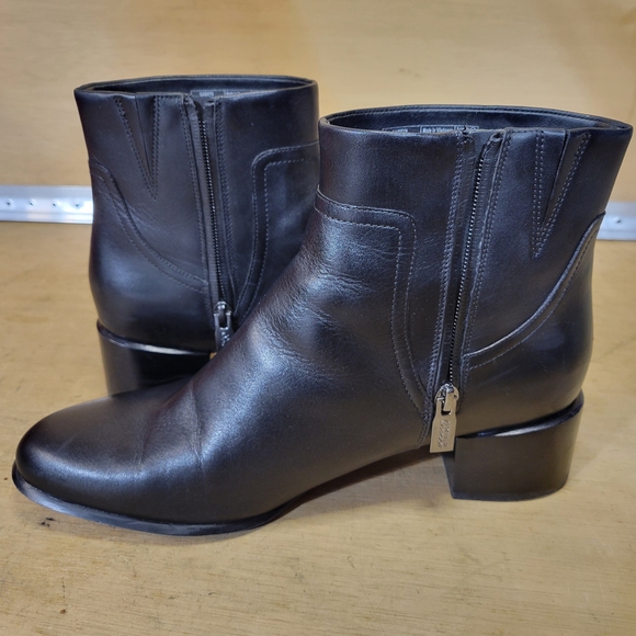 Vionic Kamryn Waterproof Black Ankle Booties Size 11 - Picture 9 of 13